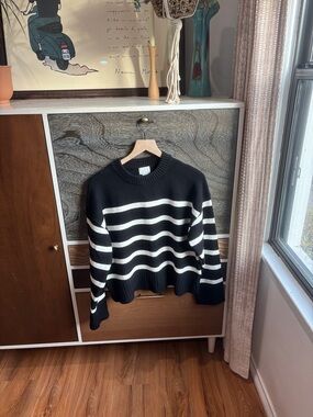 H&M Women’s Black & White Striped Crewneck Sweater